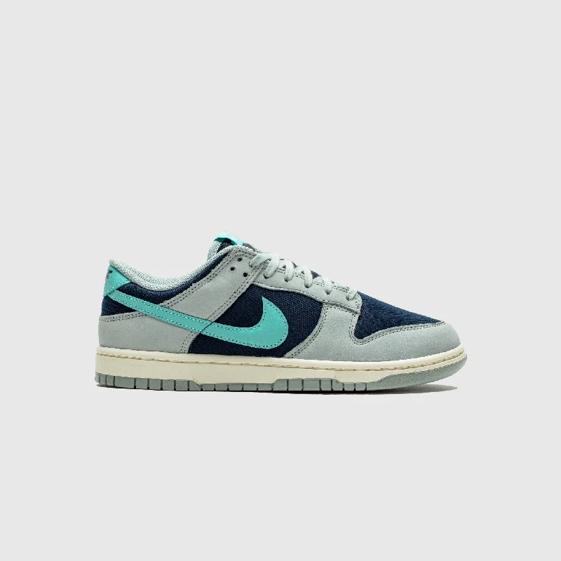 DUNK LOW RETRO PRM "GREEN FROST"